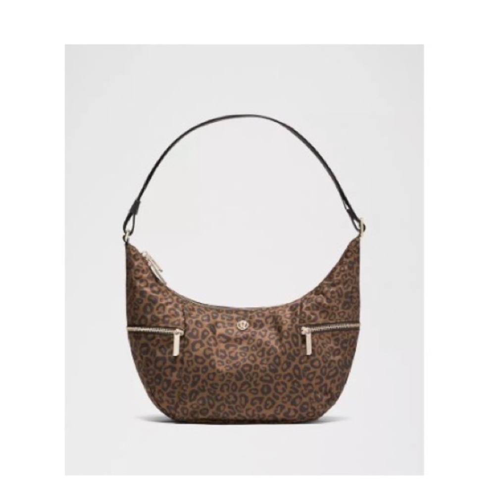 Lululemon sling shoulder bag 6L leopard - Picture 4 of 4